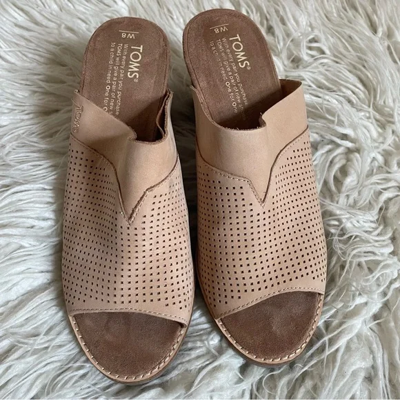 TOMS Majorca Peep Toe Platform Sandal Block Heel Nude Nubuck Leather EUC Size 8 - Picture 2 of 9